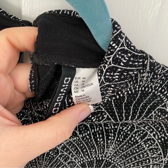 H&M Divided Sparkle Dress - Picture 5 of 5